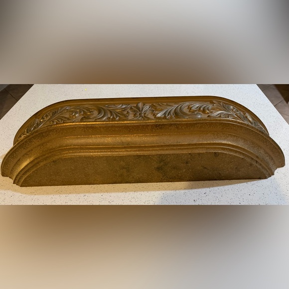 Vintage Gold Ornate Wall Shelf 34.5 - Homco Style Hollywood Regency Decor - Picture 3 of 4